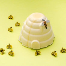 Load image into Gallery viewer, Bee My Honey Bath Bomb
